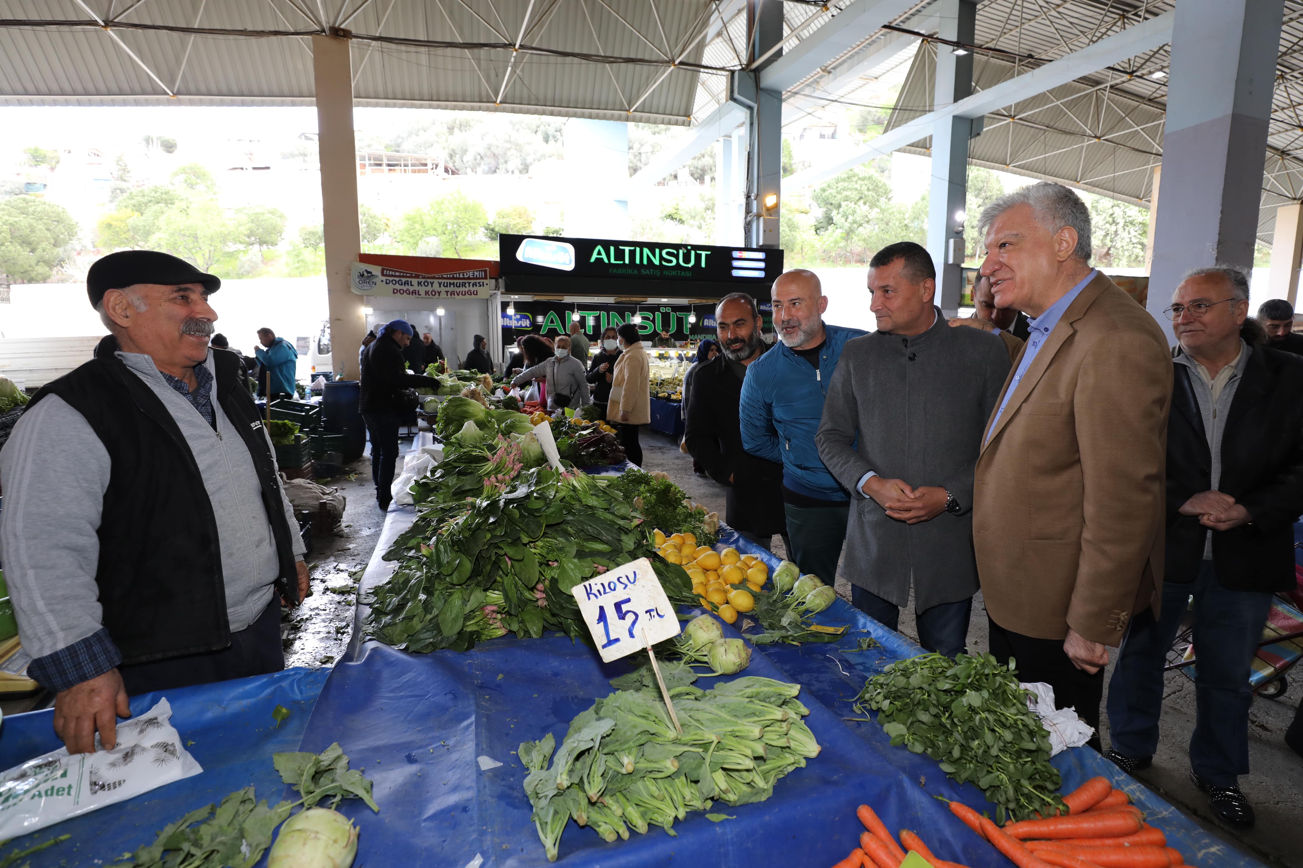 BAŞKAN ENGİN’DEN PAZAR ESNAFINA ZİYARET