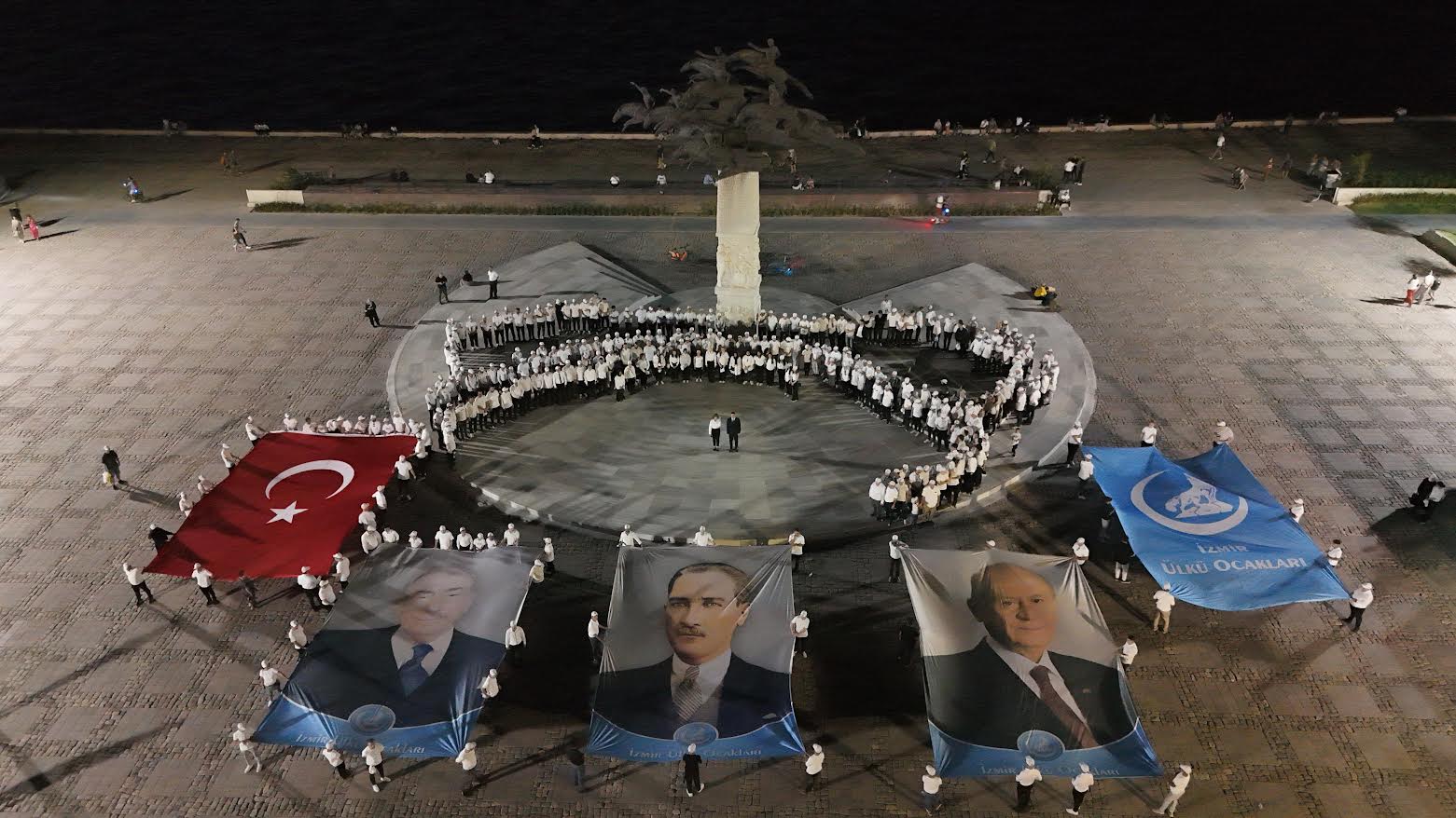 Ülkü Ocakları İzmir İl Başkanlığı’ndan Anlamlı 9 Eylül Kutlaması!