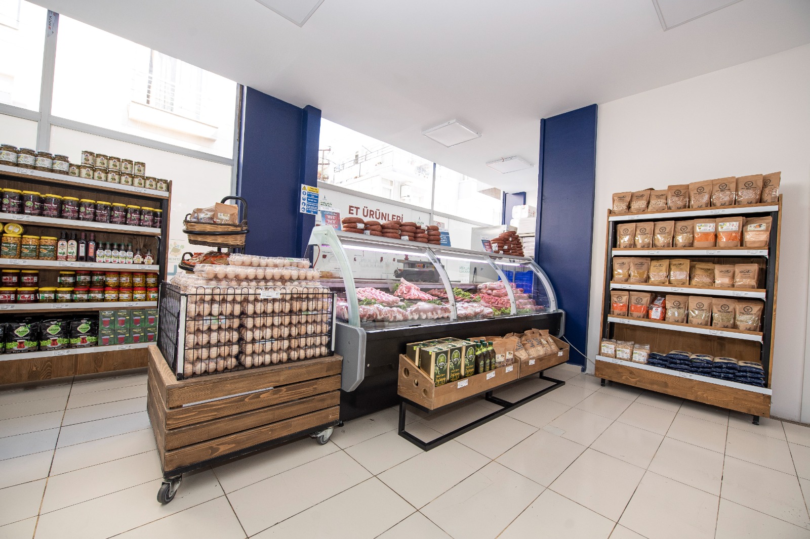 Halkın Bakkalı/Halkın Kasabı Bornova ve Balçova’da iki şube daha açtı