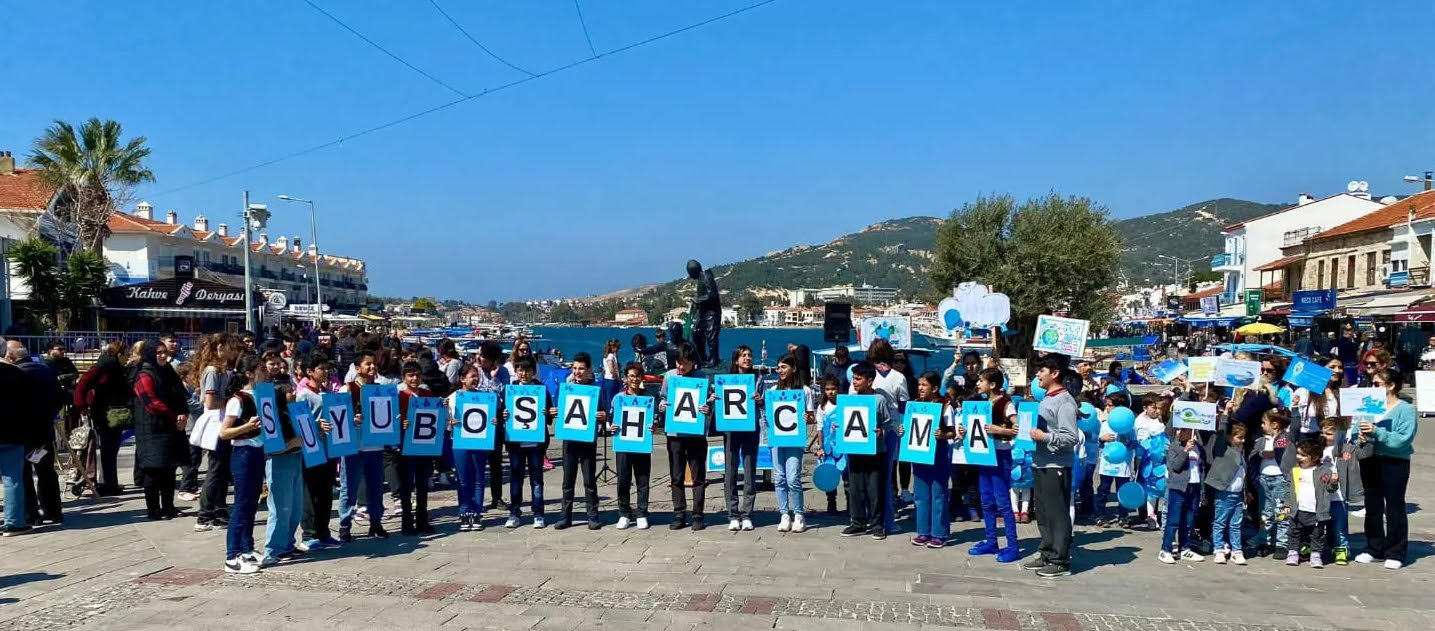 DÜNYA SU GÜNÜNDE ÇOCUKLAR HAYKIRDI  “SUYU BOŞA HARCAMA”