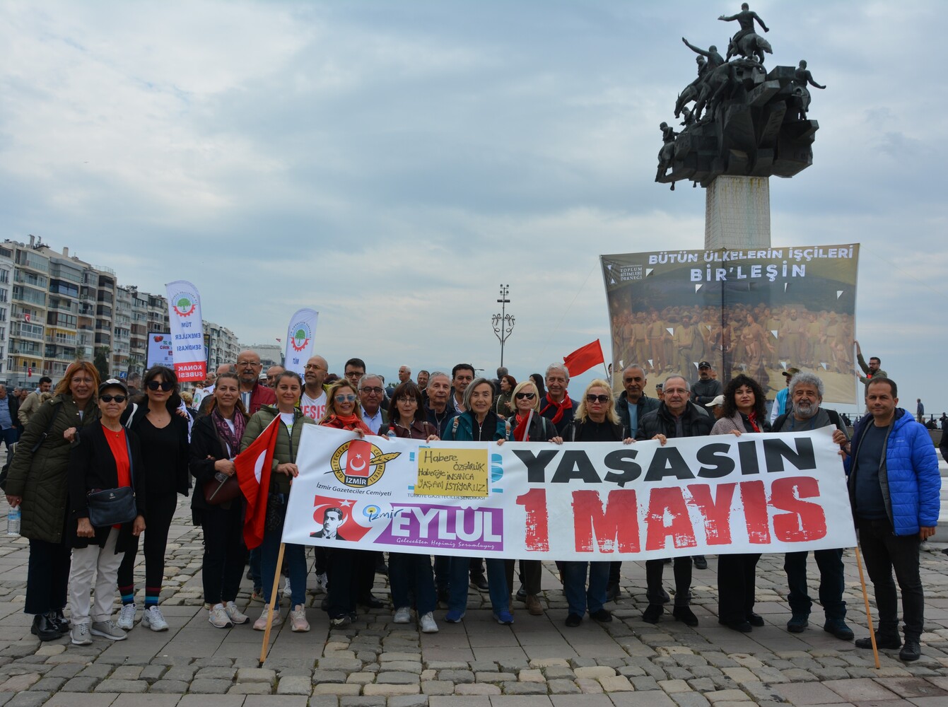 İGC’den Basın Özgürlüğü Ve Emek Mücadelesi Yürüyüşü. Yaşasın 1 Mayıs!